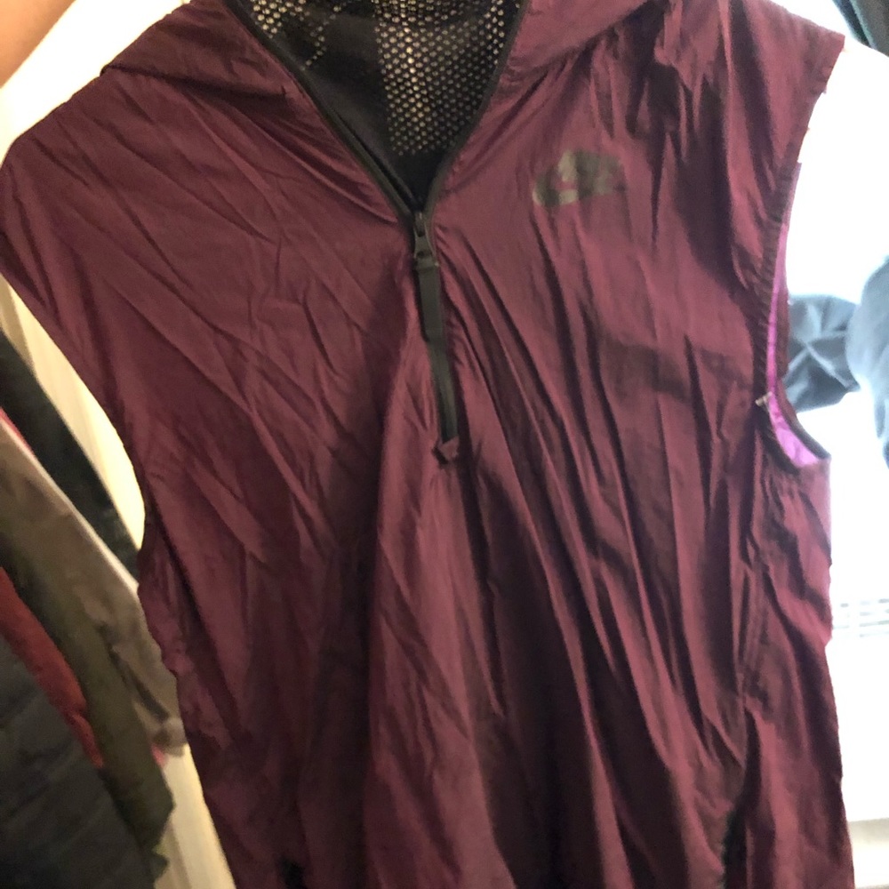 Nike vest